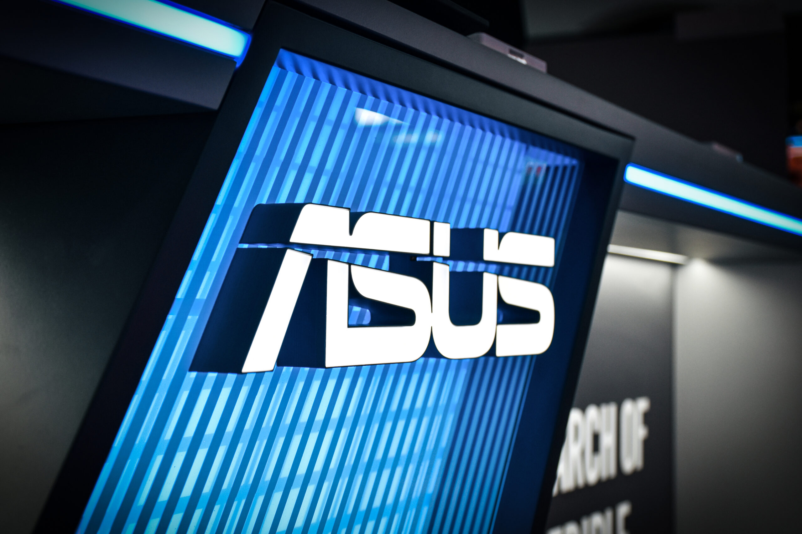 ASUS